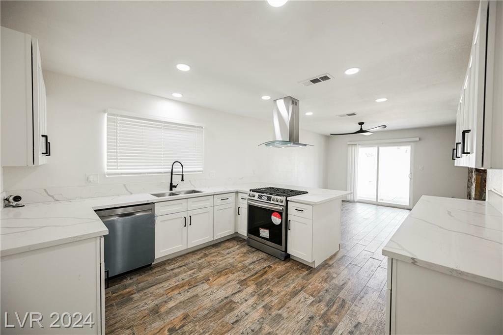 Property Photo:  4372 Del Santos Drive  NV 89121 