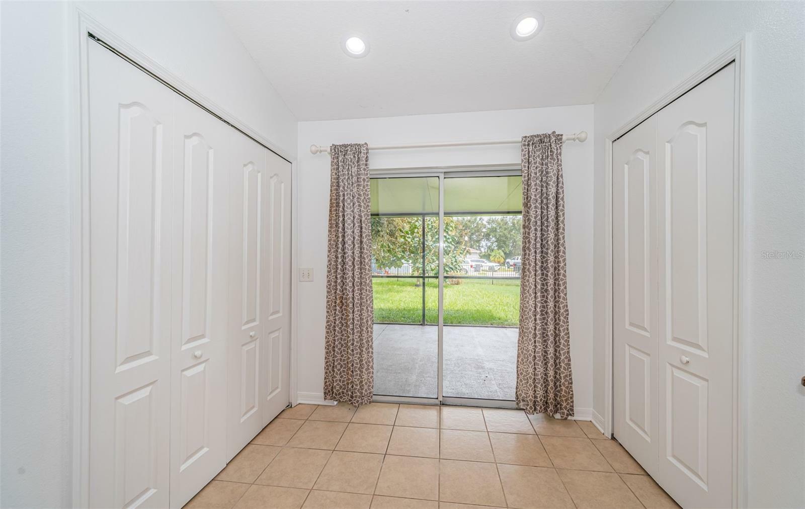 Property Photo:  4300 Old Waverly Court  FL 33543 