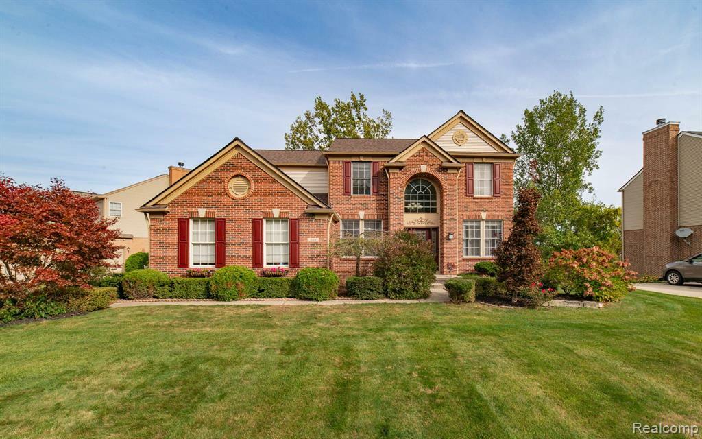 Property Photo: 340 Hampton Woods Lane MI 48360 1220