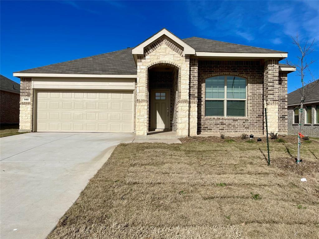 Property Photo:  948 Dustwood Drive  TX 76052 