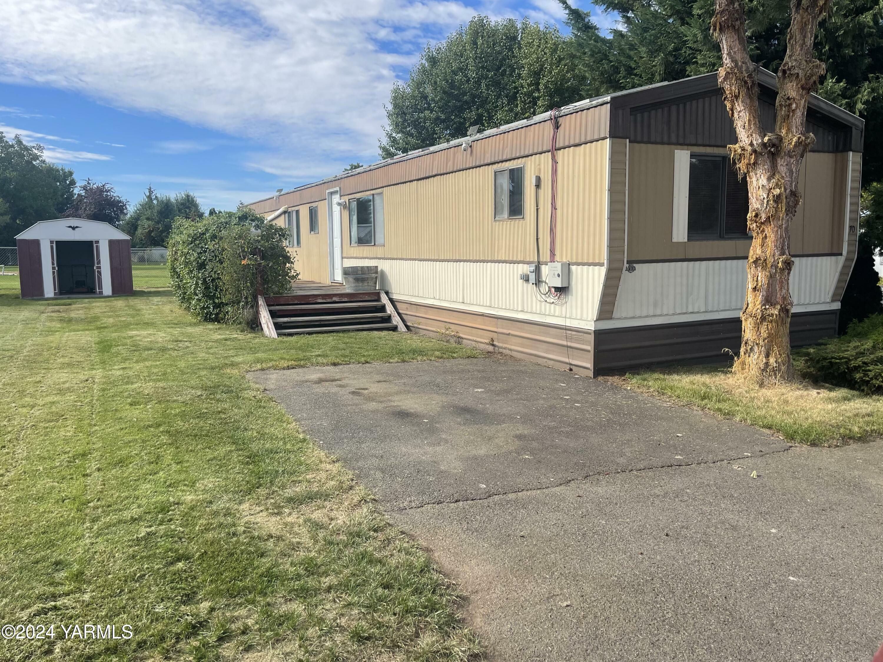 Property Photo:  710 State Route 821 Unit 70  WA 98901 