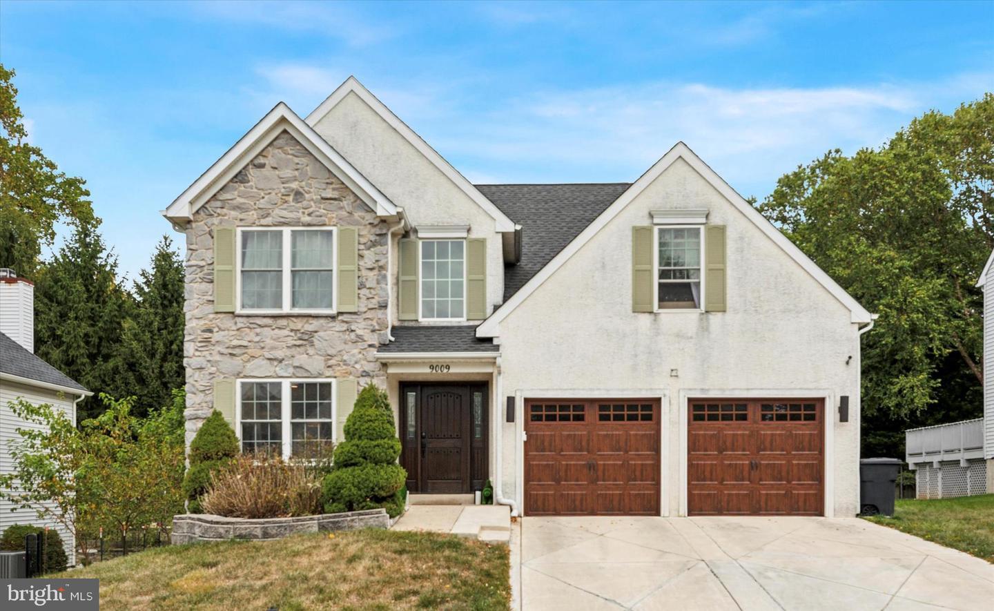 Property Photo: 9009 Buttonwood Place PA 19128