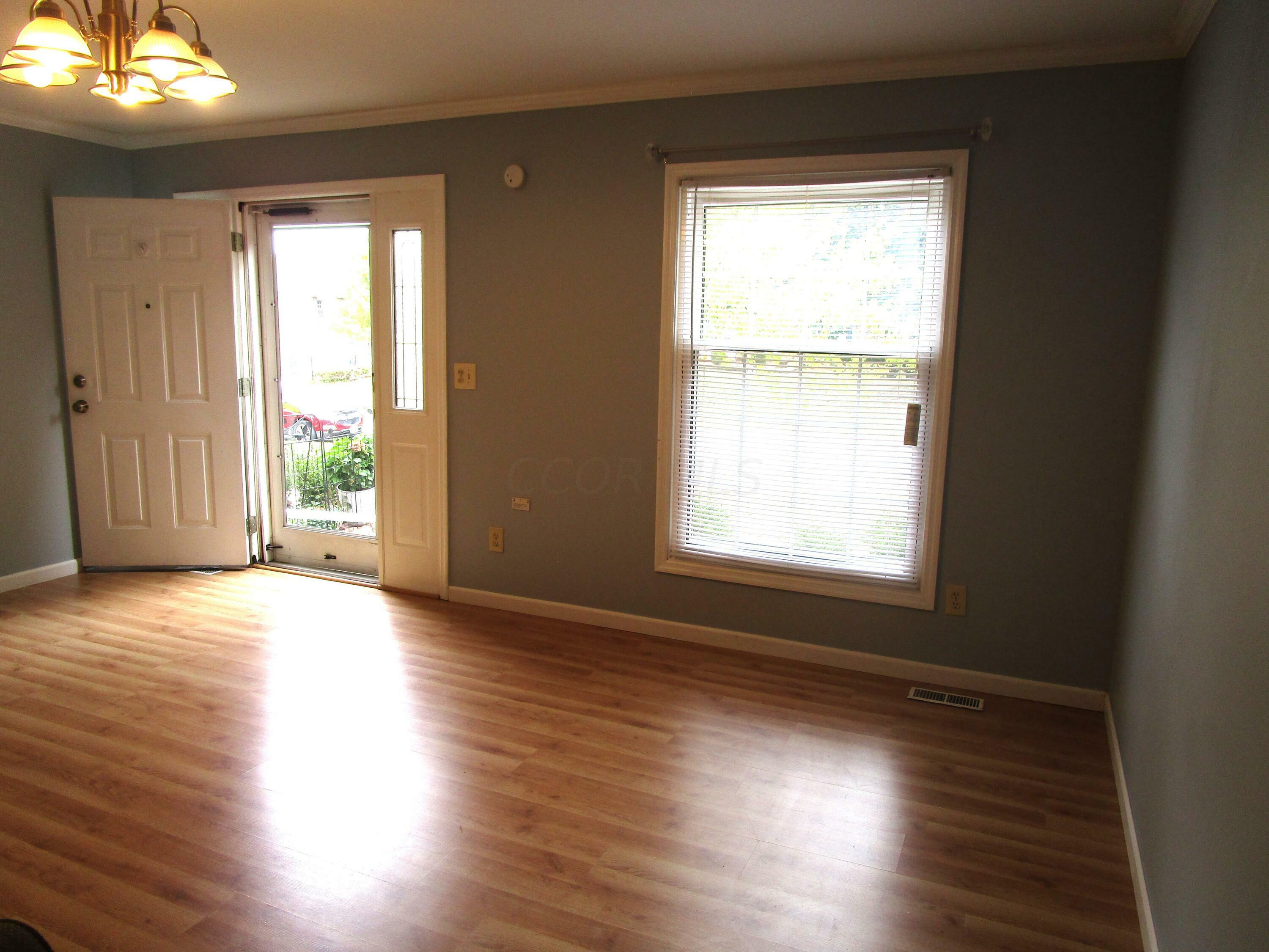 Property Photo:  5568 Brackenridge Avenue  OH 43228 