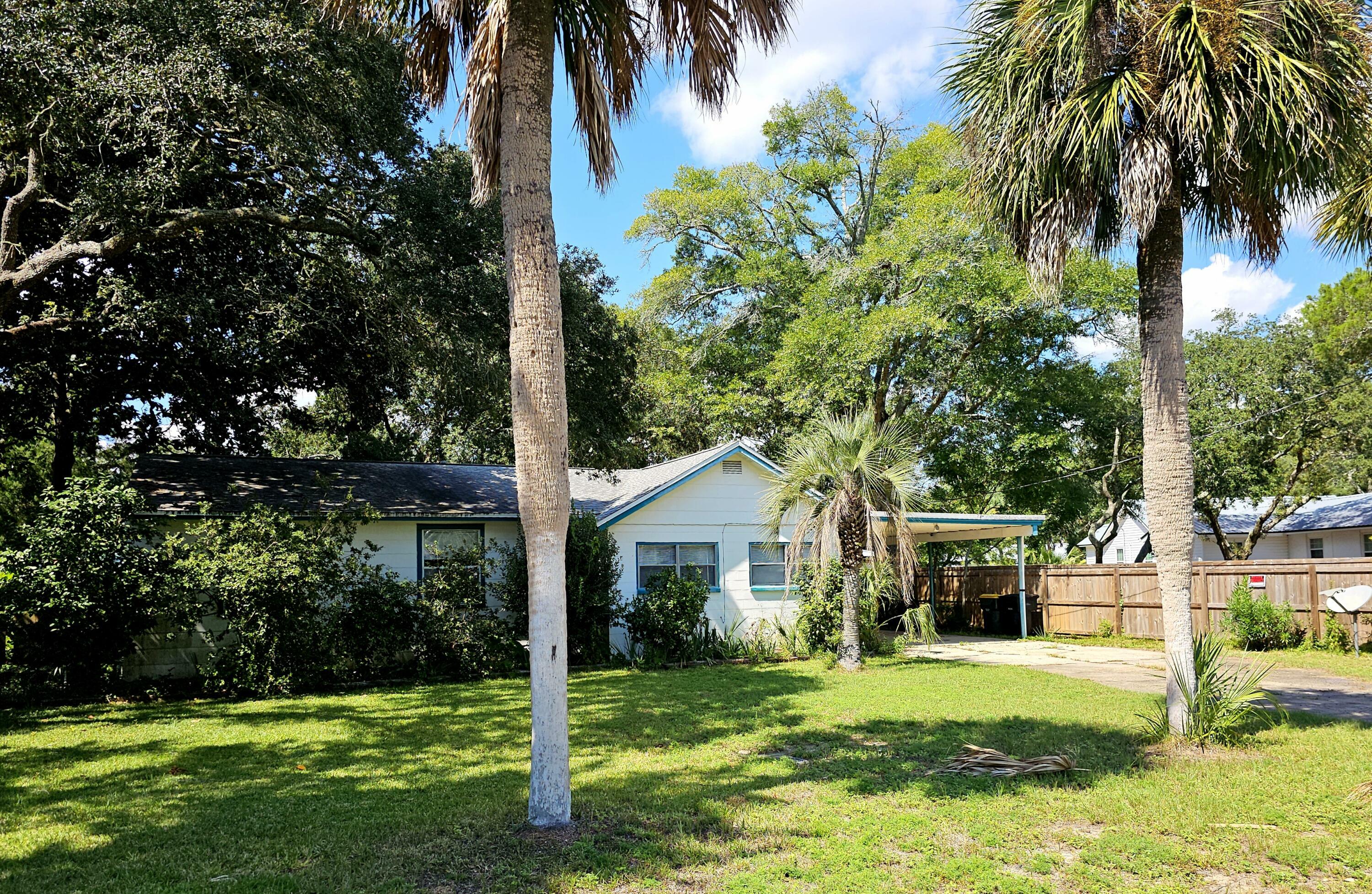 Property Photo:  220 NE Greenbrier Drive  FL 32547 