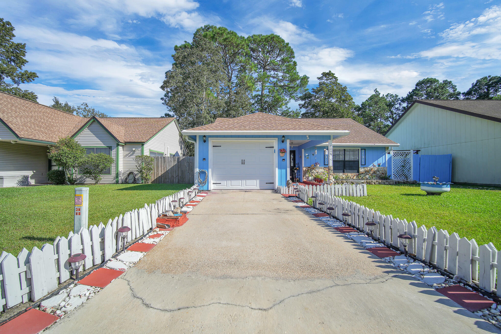 Property Photo:  2009 Woodfern Path  FL 32547 