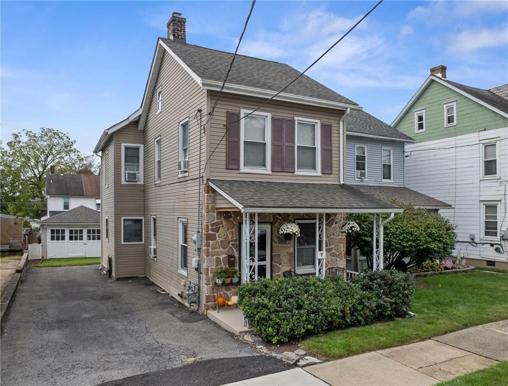 Property Photo:  1008 4th Street  PA 18032 