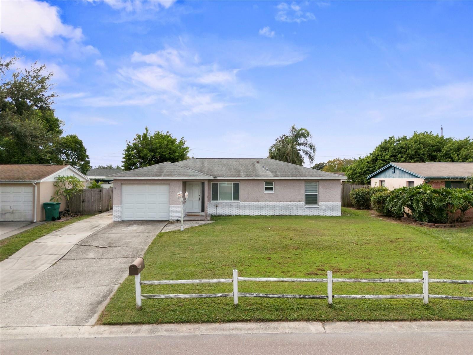 Property Photo:  8320 77th Avenue  FL 33777 