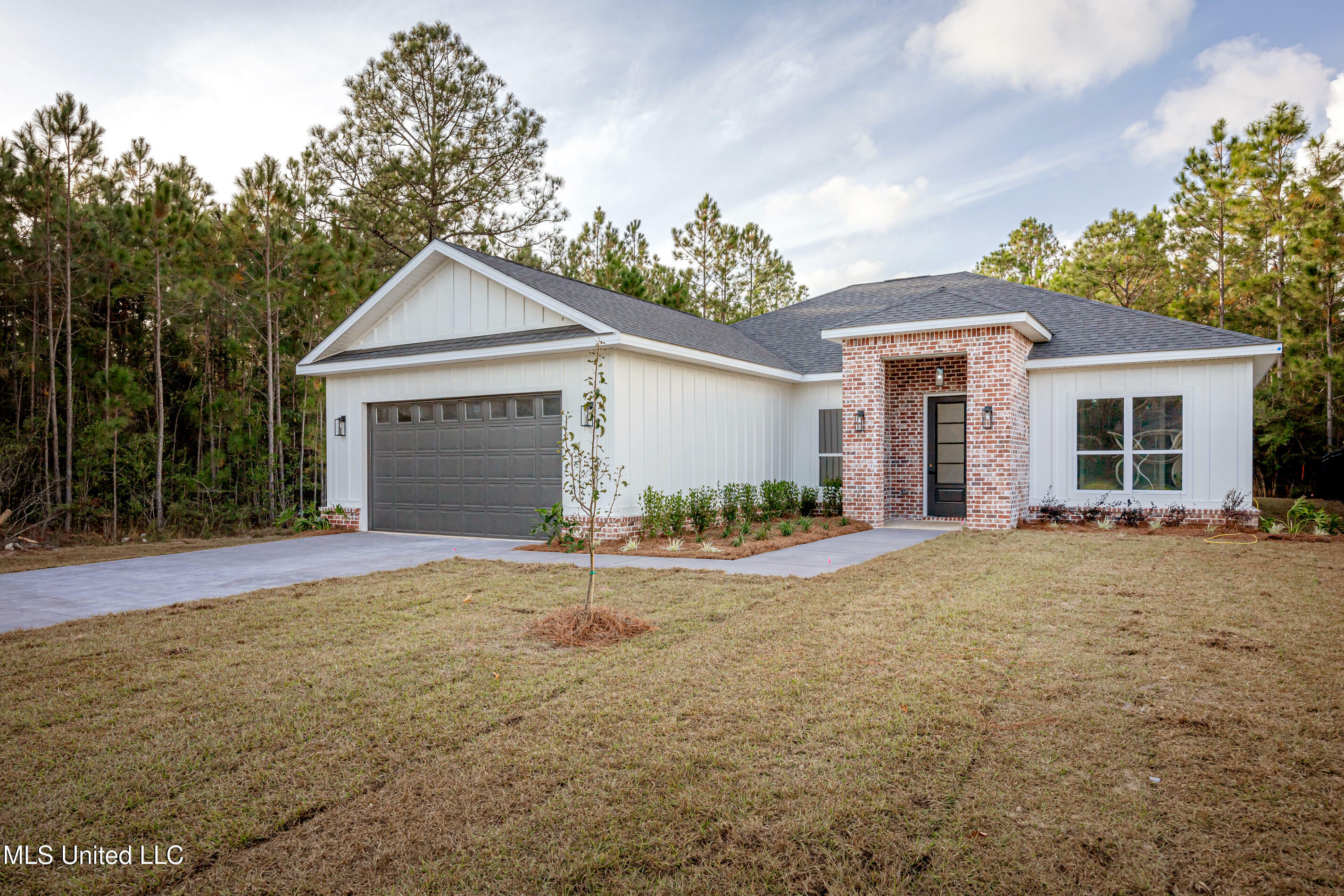 Property Photo:  4206 Cobblestone Lane  MS 39553 