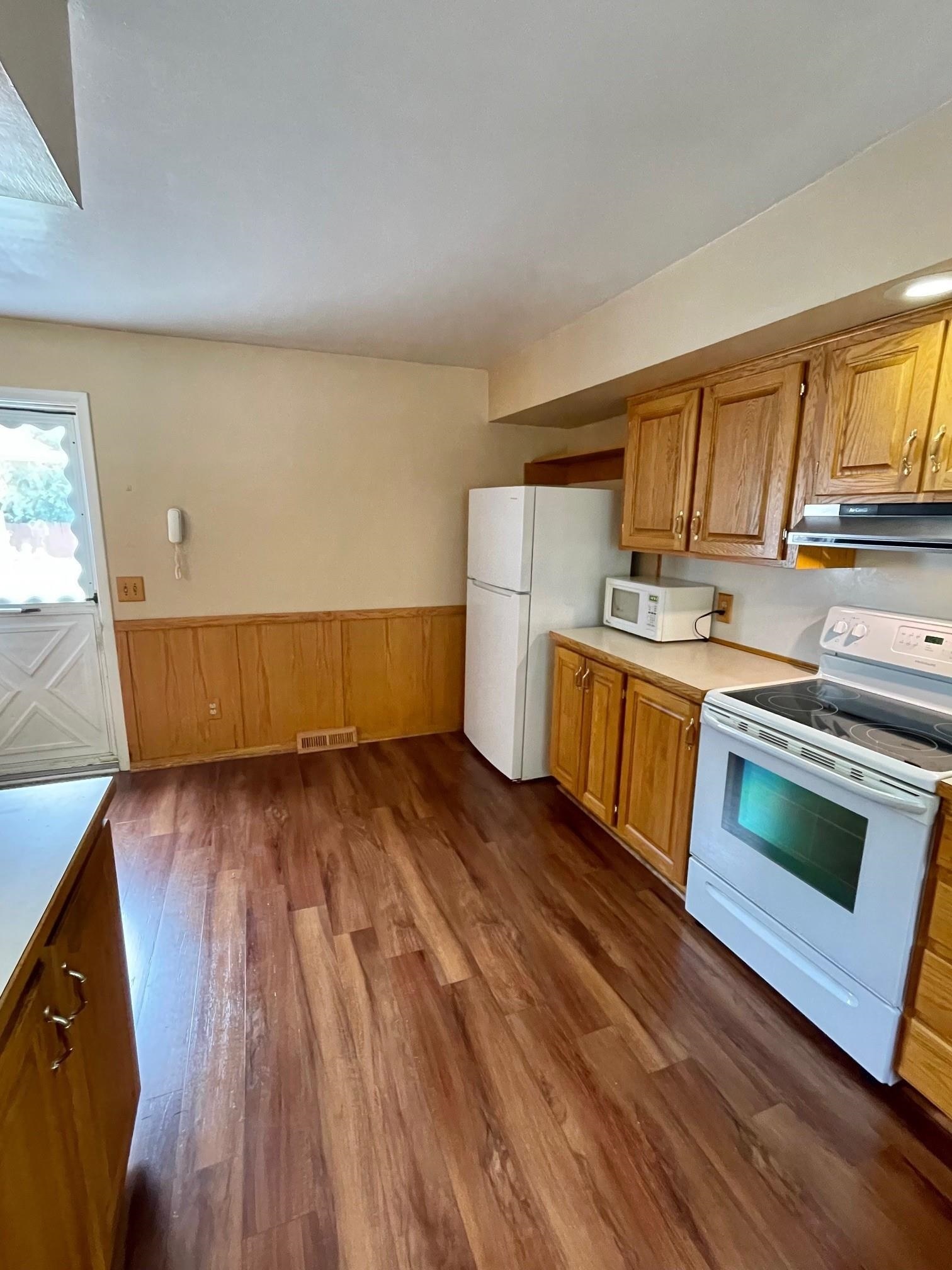 Property Photo:  707 Frazer Avenue  MI 48867 