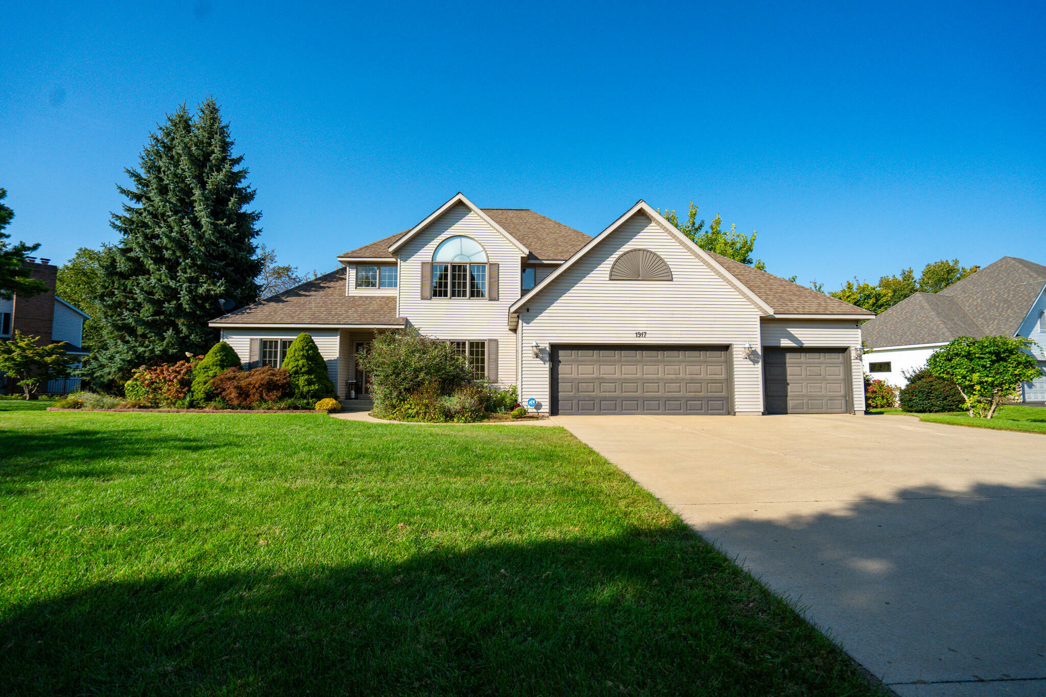 Property Photo:  1917 Goldeneye Drive  MI 49424 