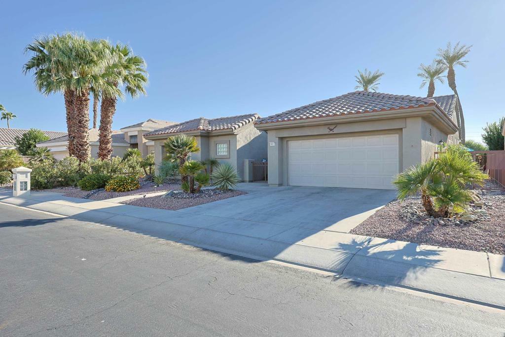 Property Photo:  36614 Emerald Cv  CA 92211 