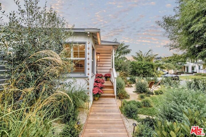Property Photo: 1301 19th Street CA 90266