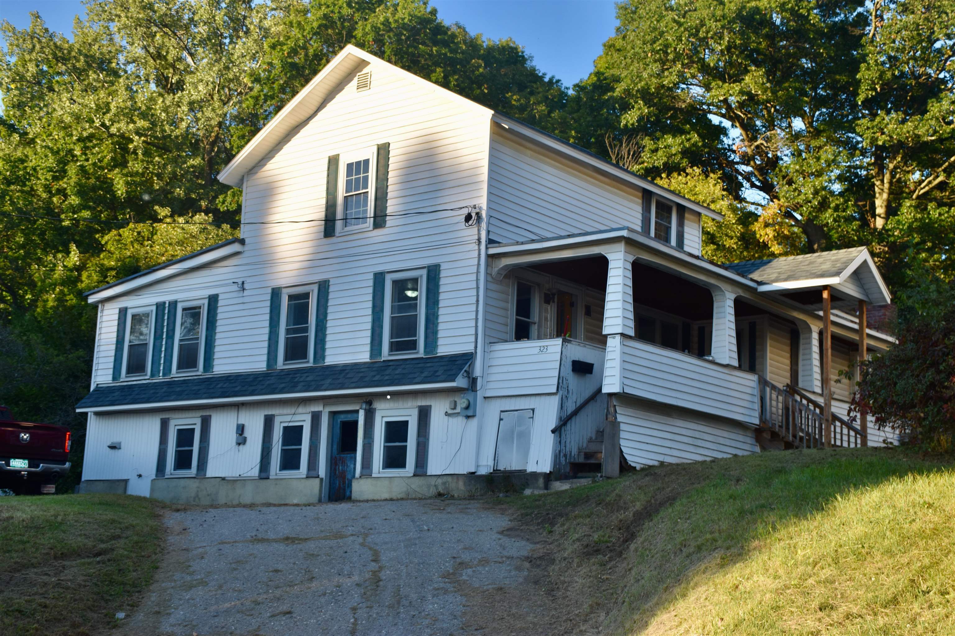 Property Photo:  323 Malletts Bay Avenue  VT 05404 