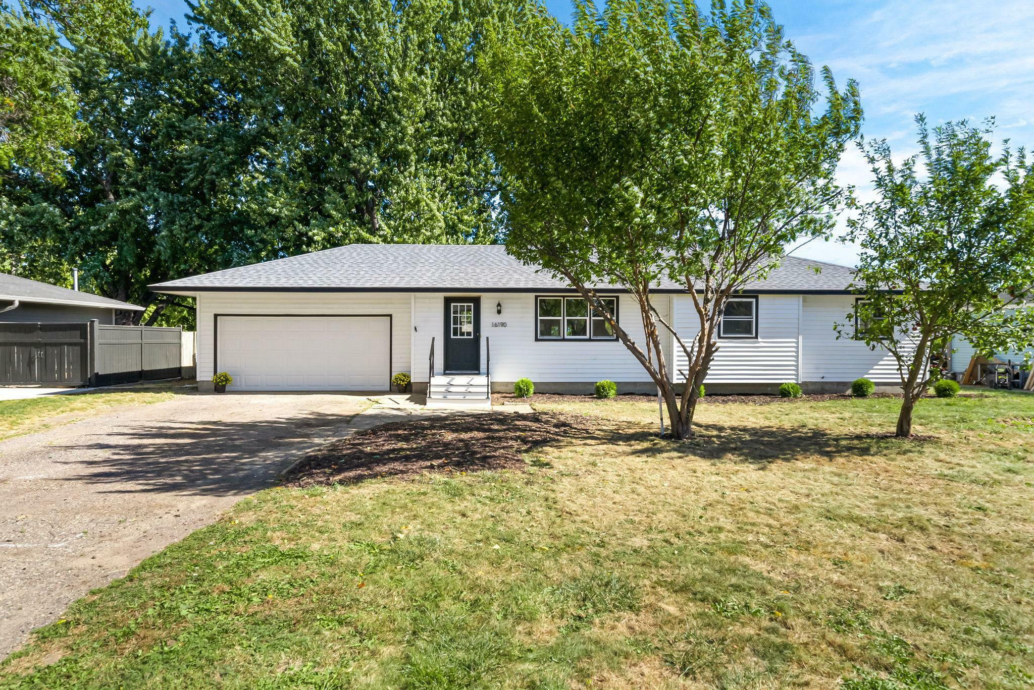 Property Photo:  16190 Flagstaff Avenue W  MN 55068 