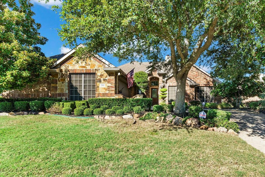 Property Photo:  1902 Spencer Lane  TX 75098 