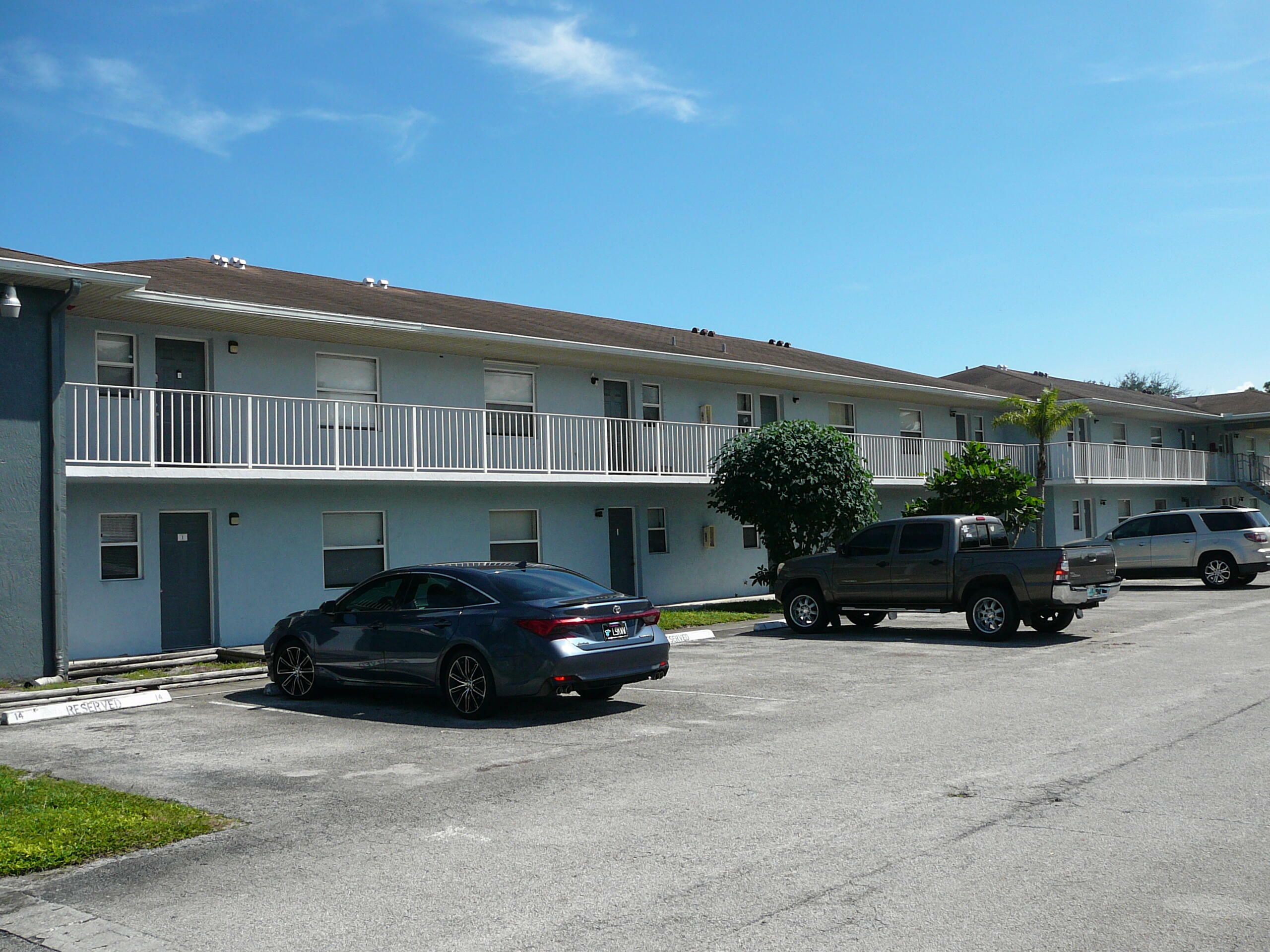 Property Photo:  617 Ixoria Avenue 15  FL 34982 