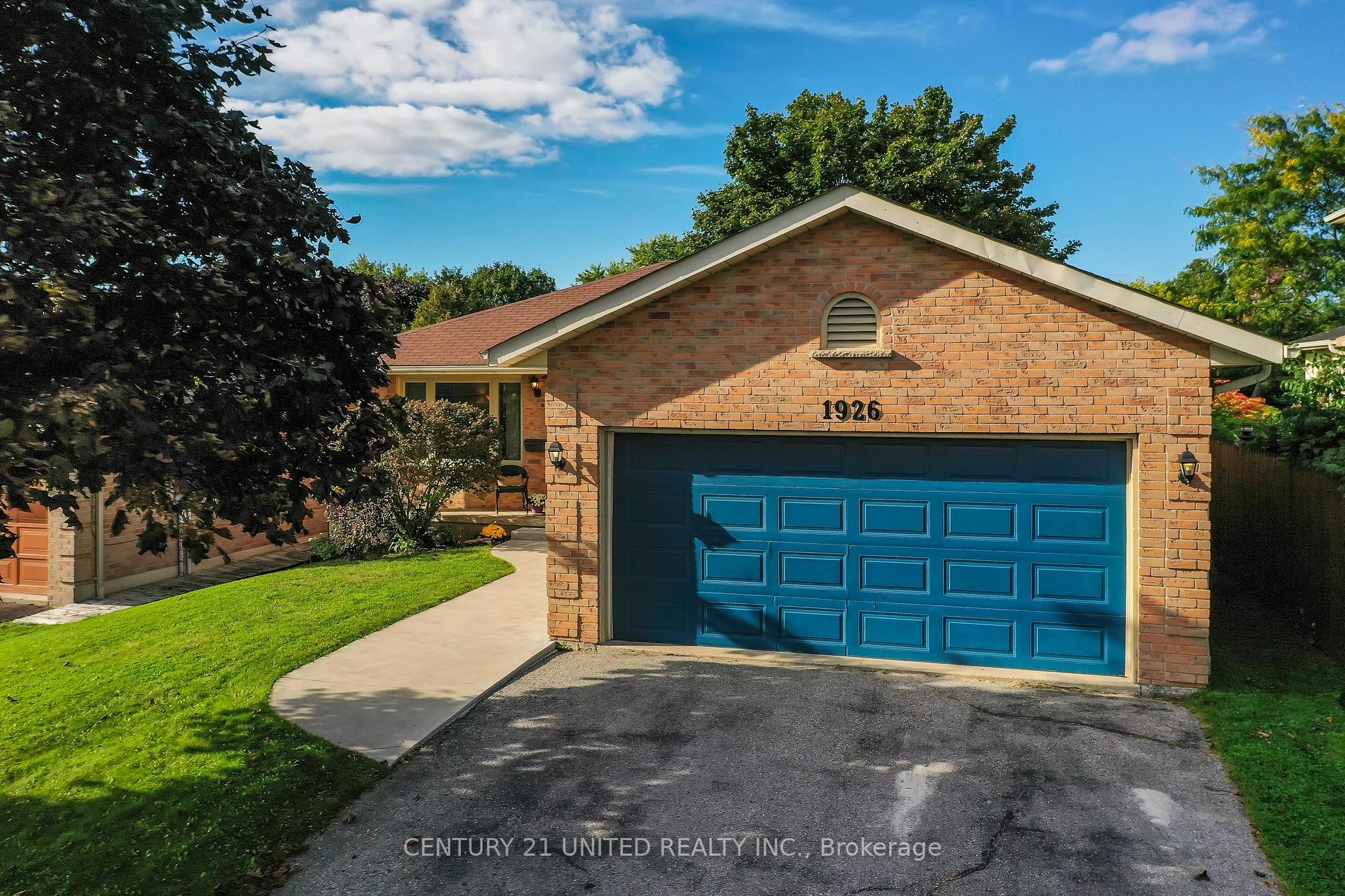 Photo de la propriété:  1926 Cherryhill Rd  ON K9K 1Z6 