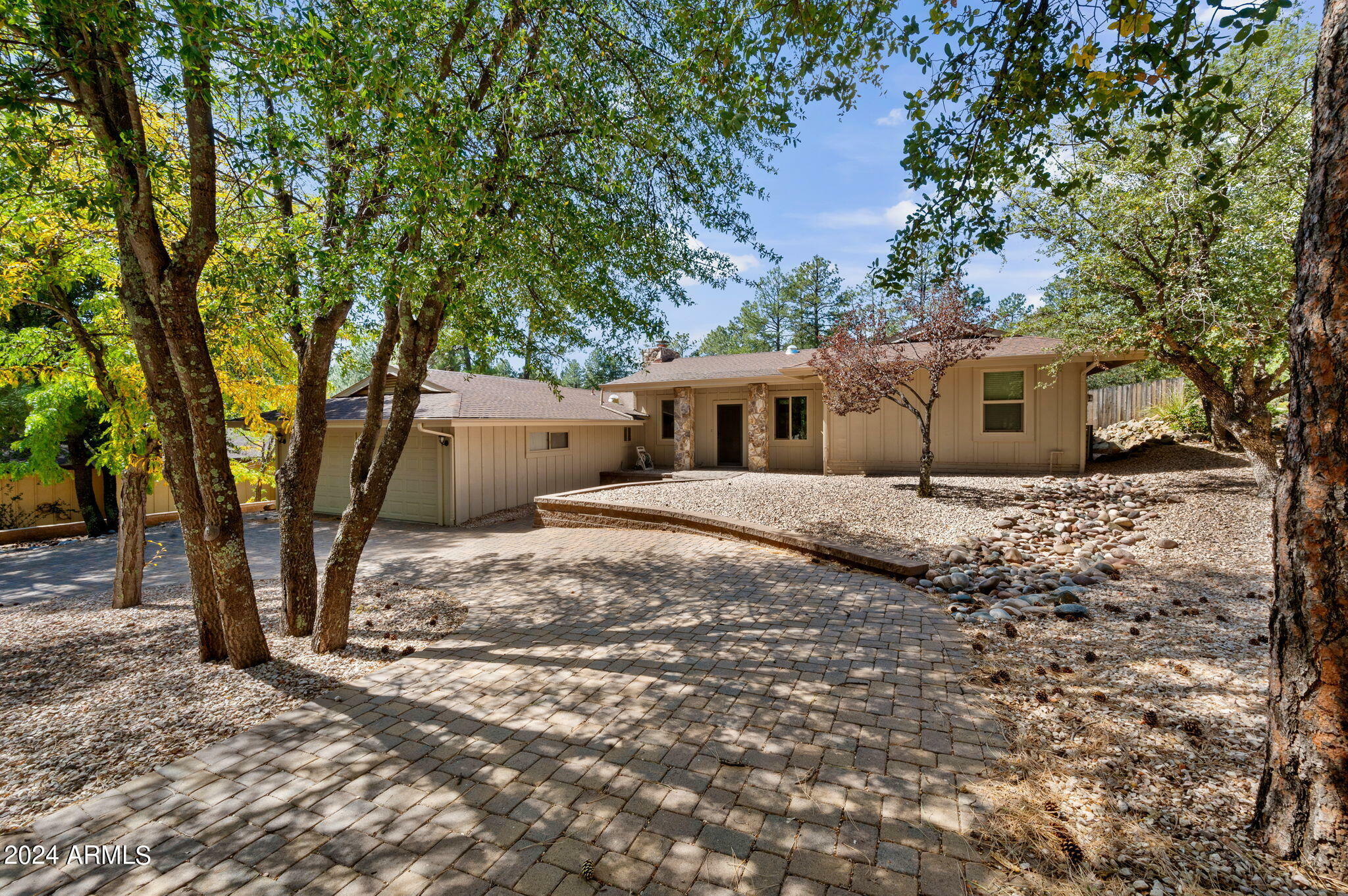 Property Photo:  1530 Roadrunner -- N  AZ 86303 