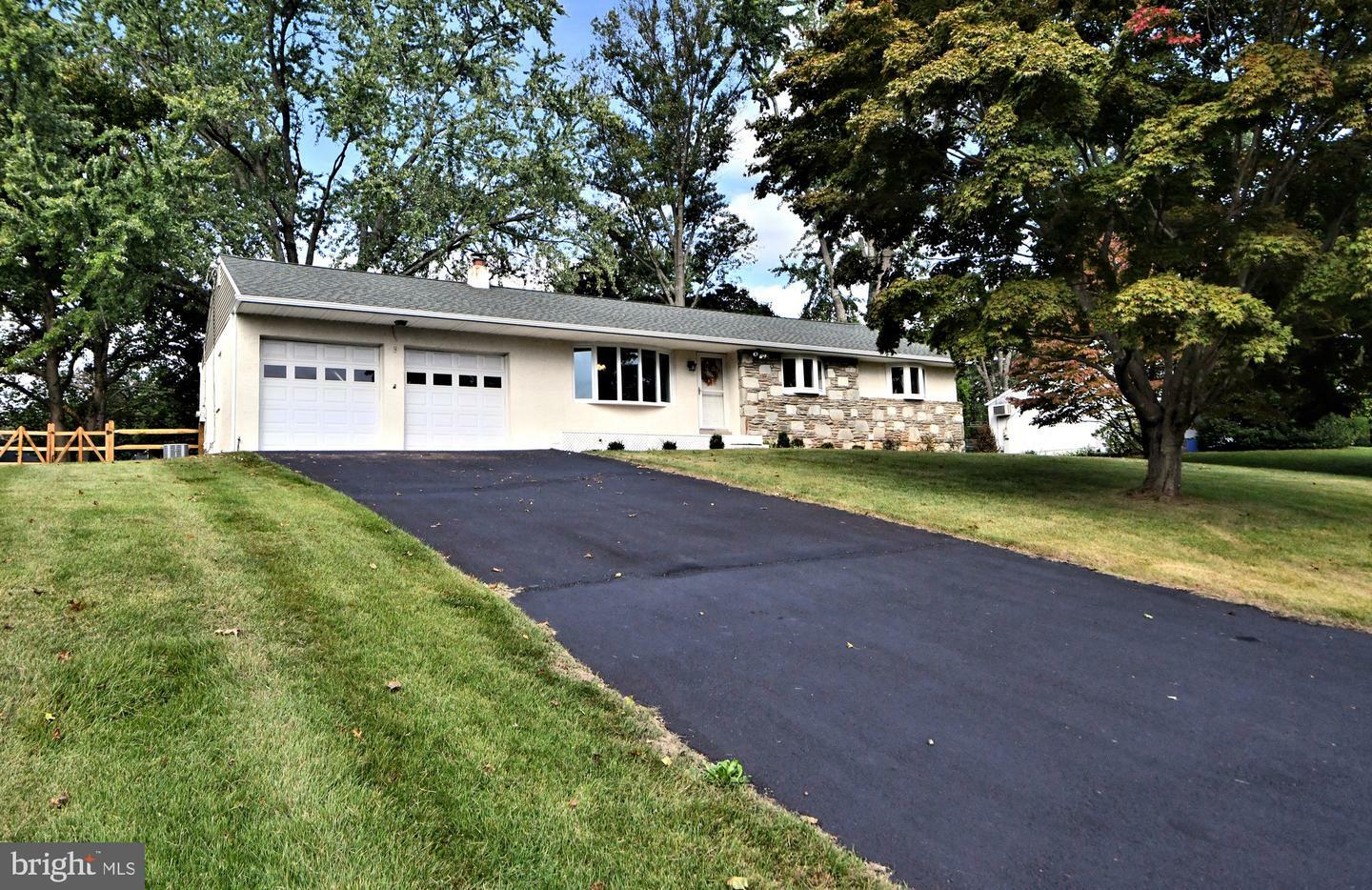 Property Photo:  157 Manor Drive  PA 18954 