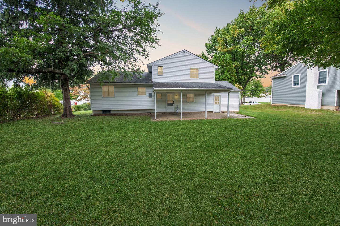 Property Photo:  913 Dick Avenue  PA 18974 