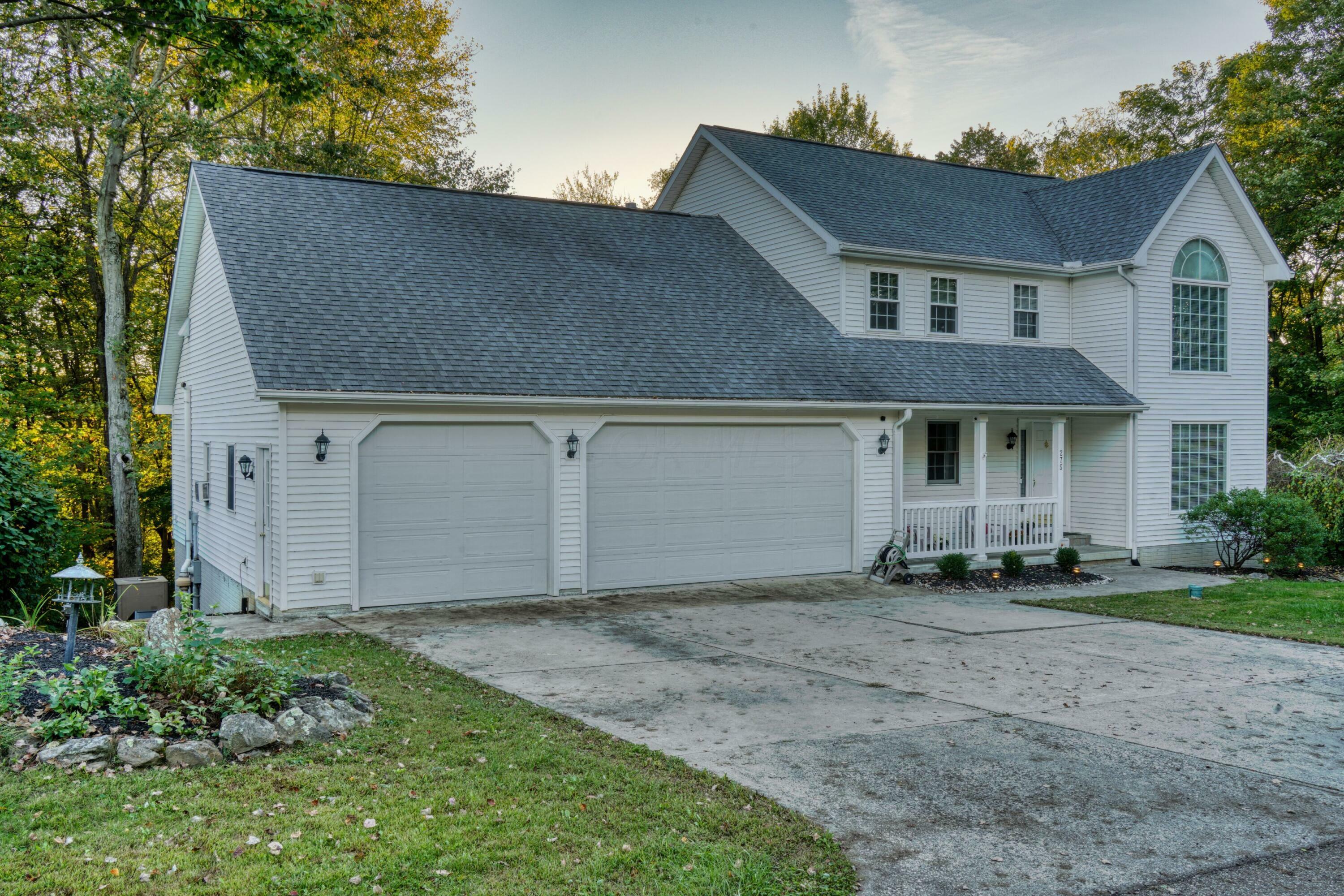 Property Photo:  275 Brentwood Drive NE  OH 43055 