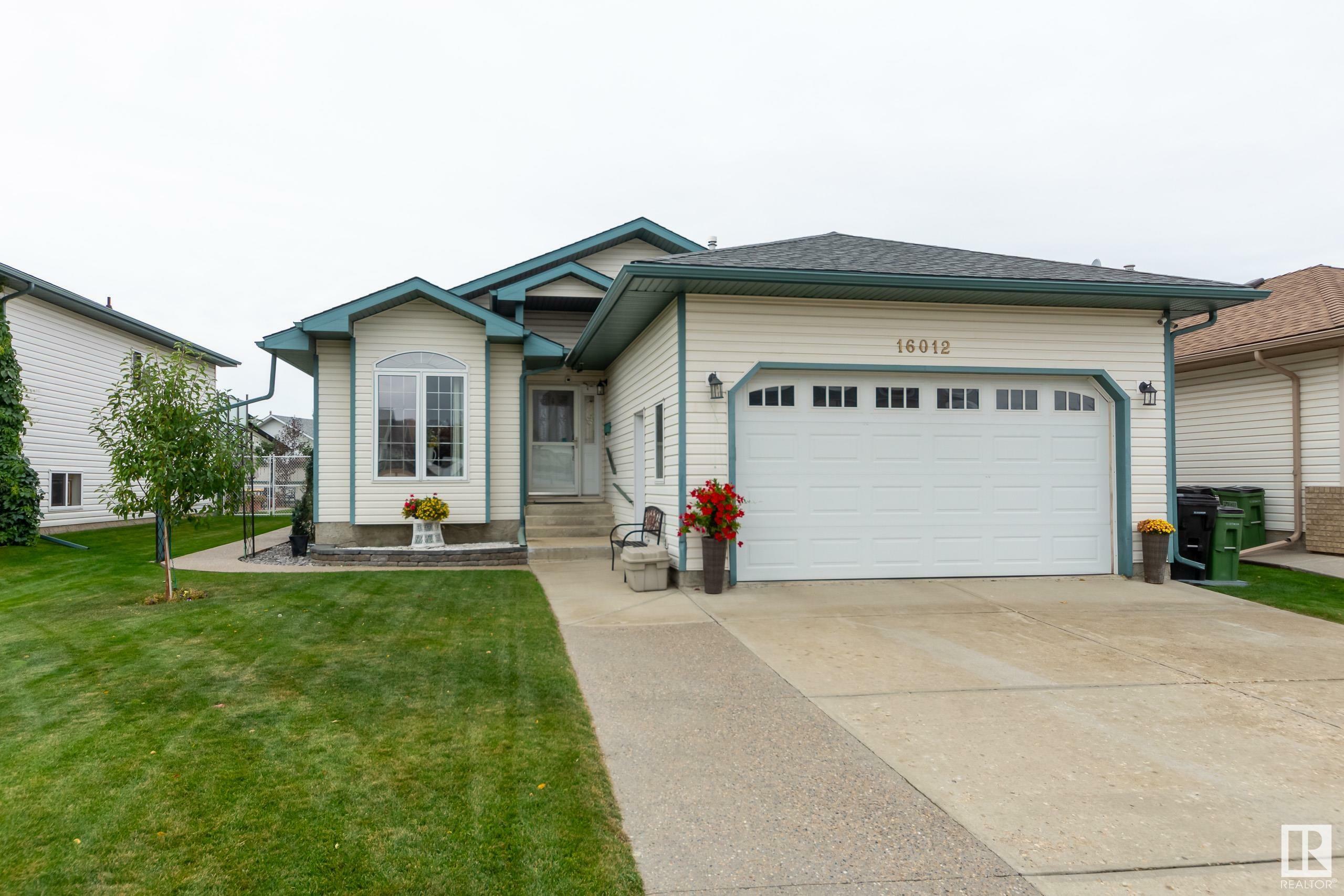 Property Photo:  16012 78 Street NW  AB T5Z 3E9 