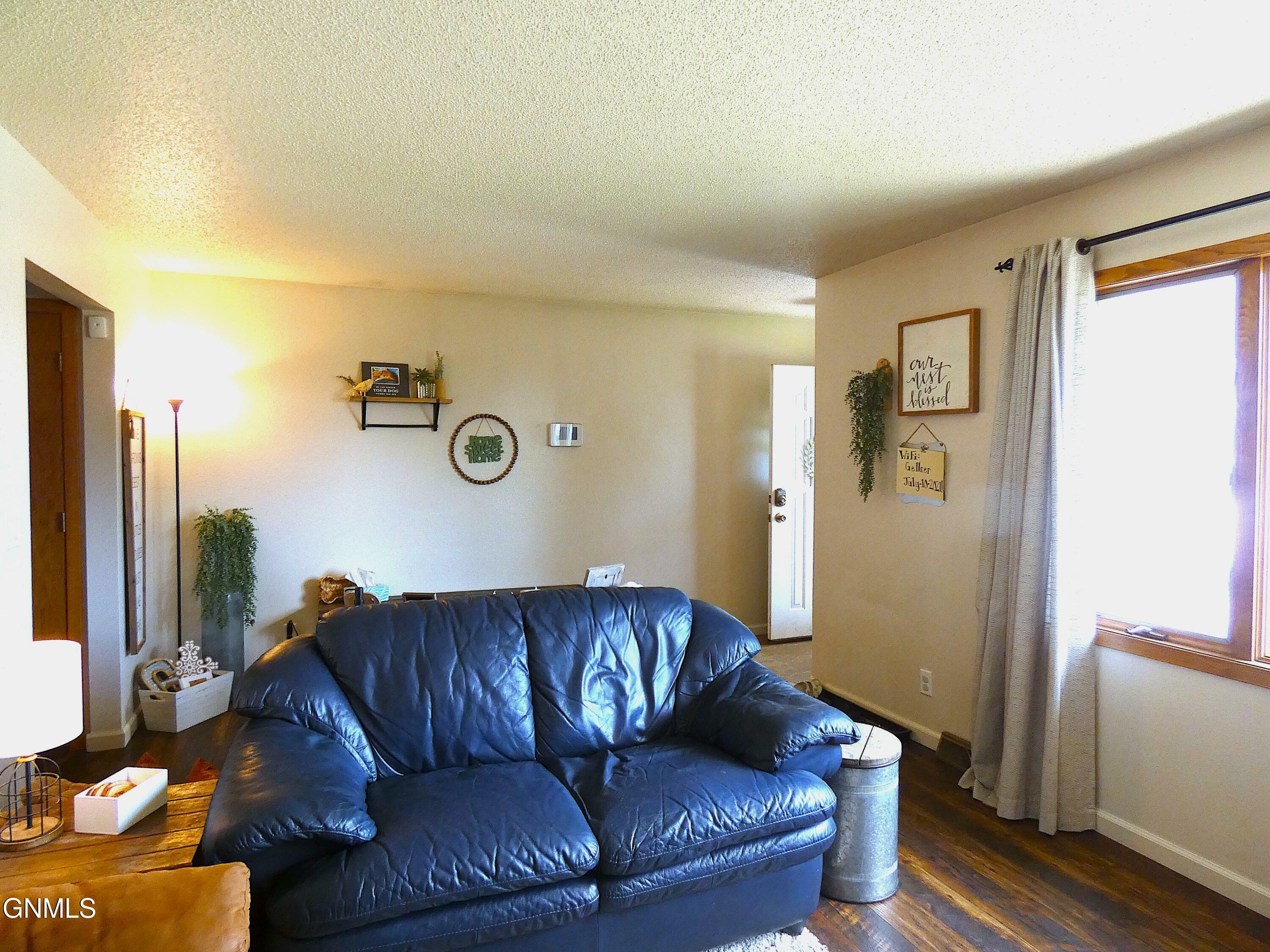 Property Photo:  616 29th Street  ND 58501 