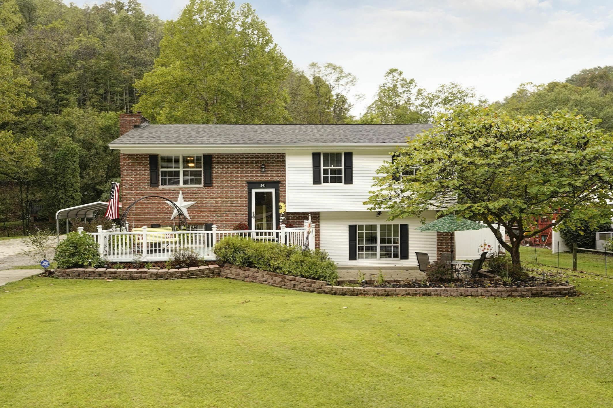 Property Photo:  541 Fudges Creek Road  WV 25504 