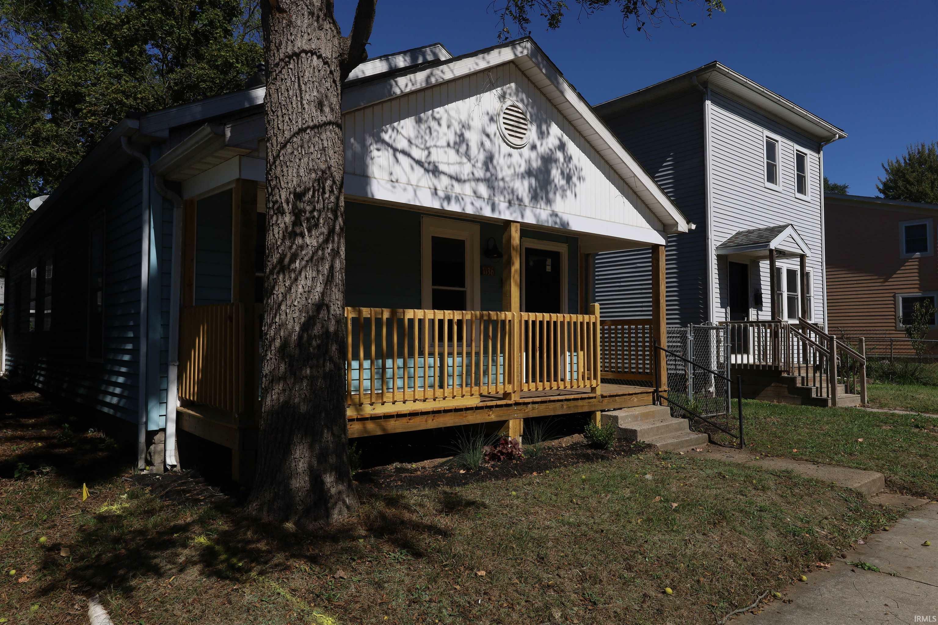 Property Photo:  1136 Jones Street  IN 46802-4065 