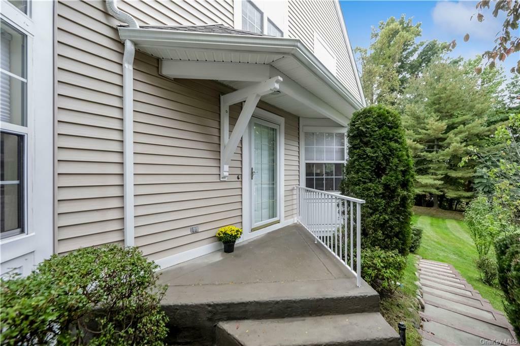 Property Photo:  13 Roundtop  NY 10710 