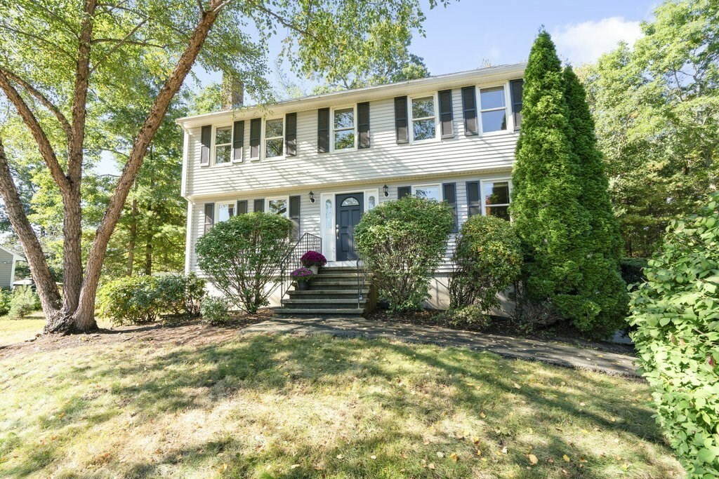 Property Photo: 5 Sarafina'S Way MA 01887
