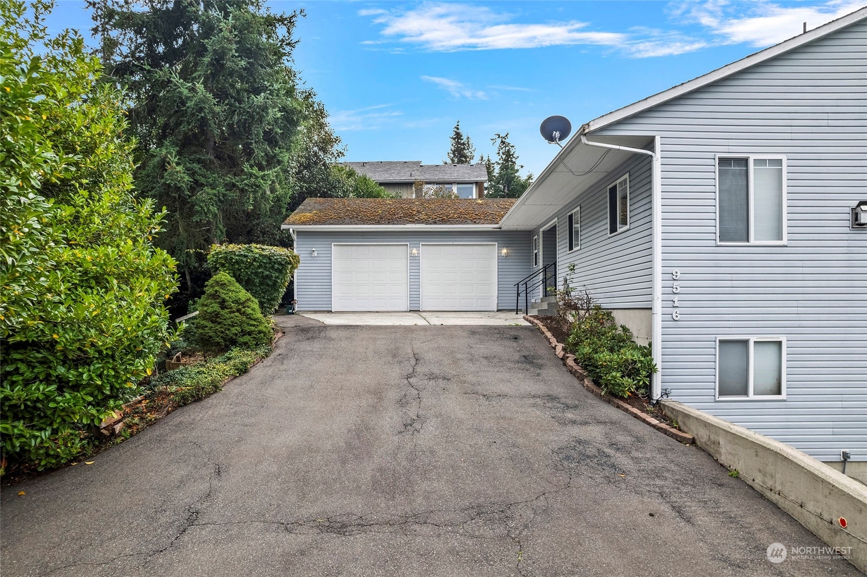 Property Photo:  9516  192nd Street NW  WA 98292 