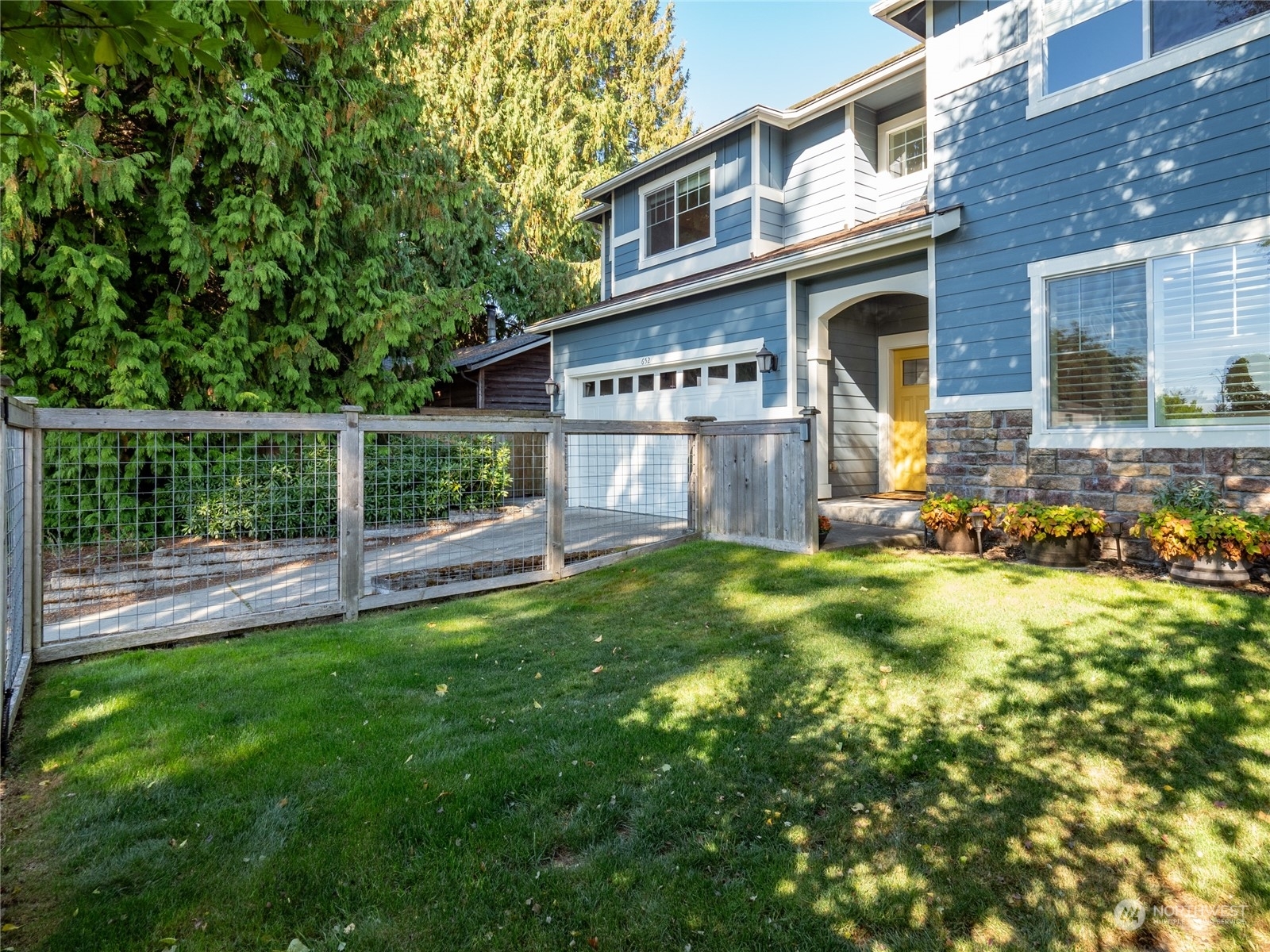 Property Photo:  652 NW 86th Street  WA 98117 