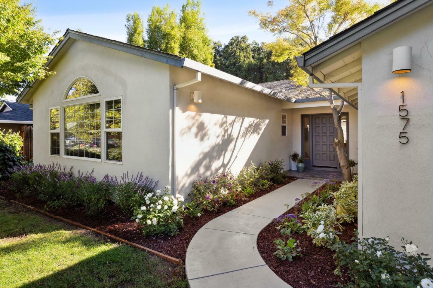 Property Photo:  1575 Siesta Drive  CA 94024 