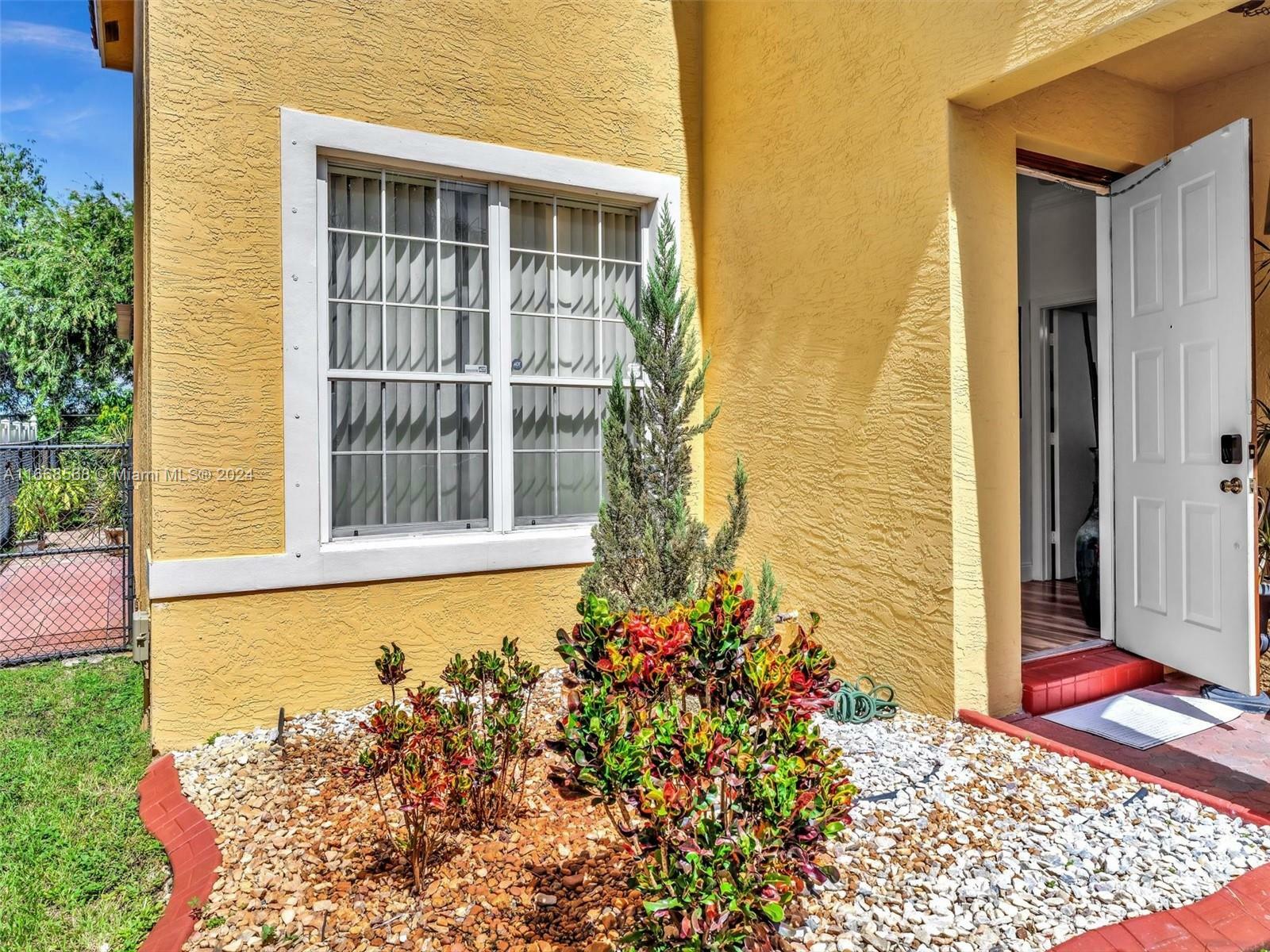 Property Photo:  15755 SW 20th St  FL 33027 