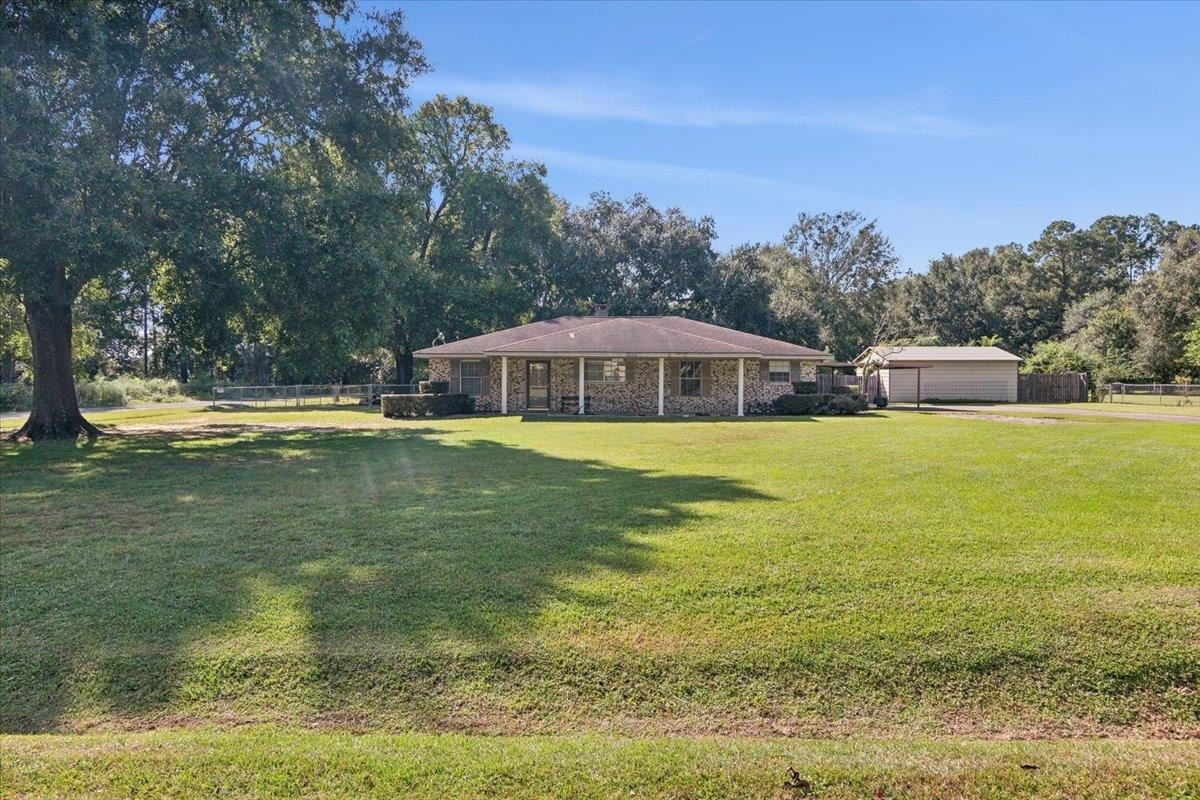 Property Photo:  180 Hooks  Rd  TX 77657 