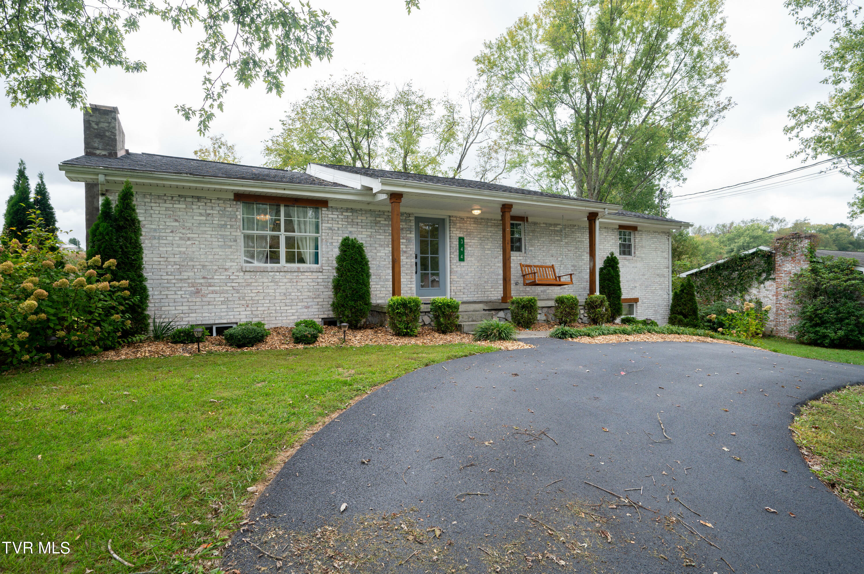 Property Photo:  344 Beaver Circle  TN 37618 