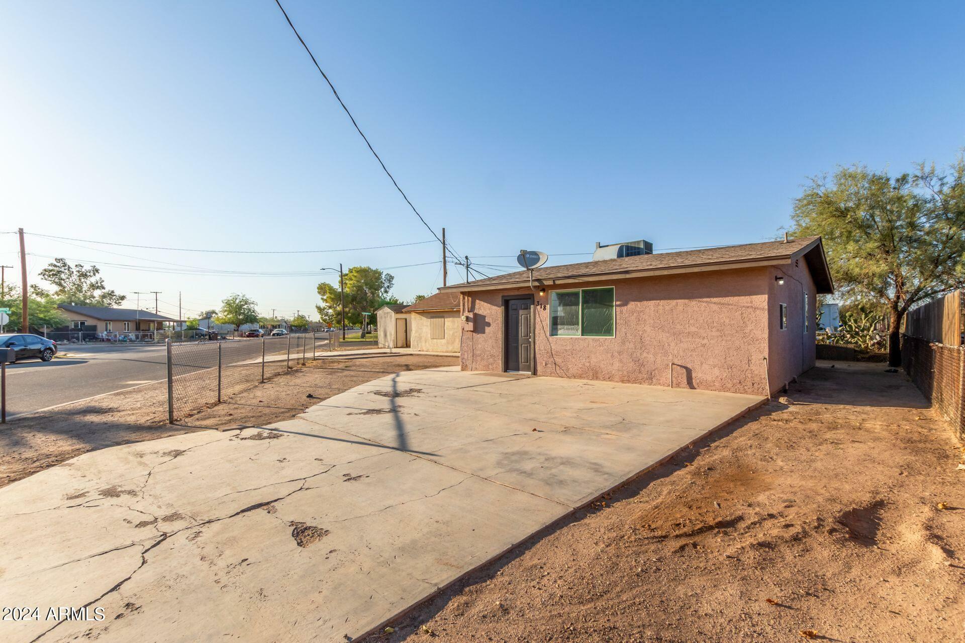 Property Photo:  318 W Phoenix Avenue  AZ 85131 