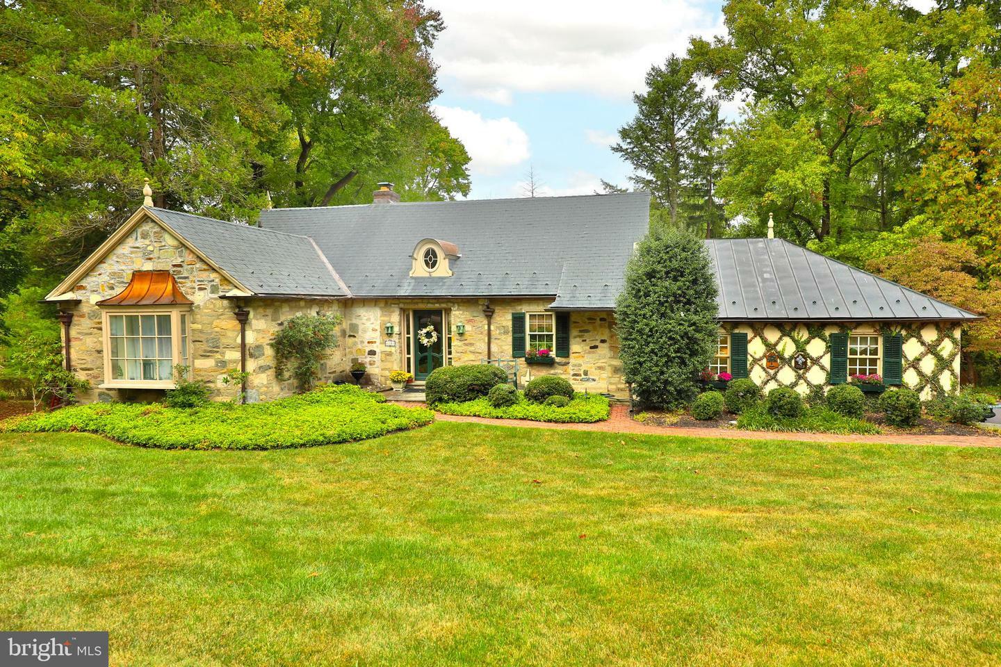 Property Photo:  6101 W Mill Road  PA 19031 