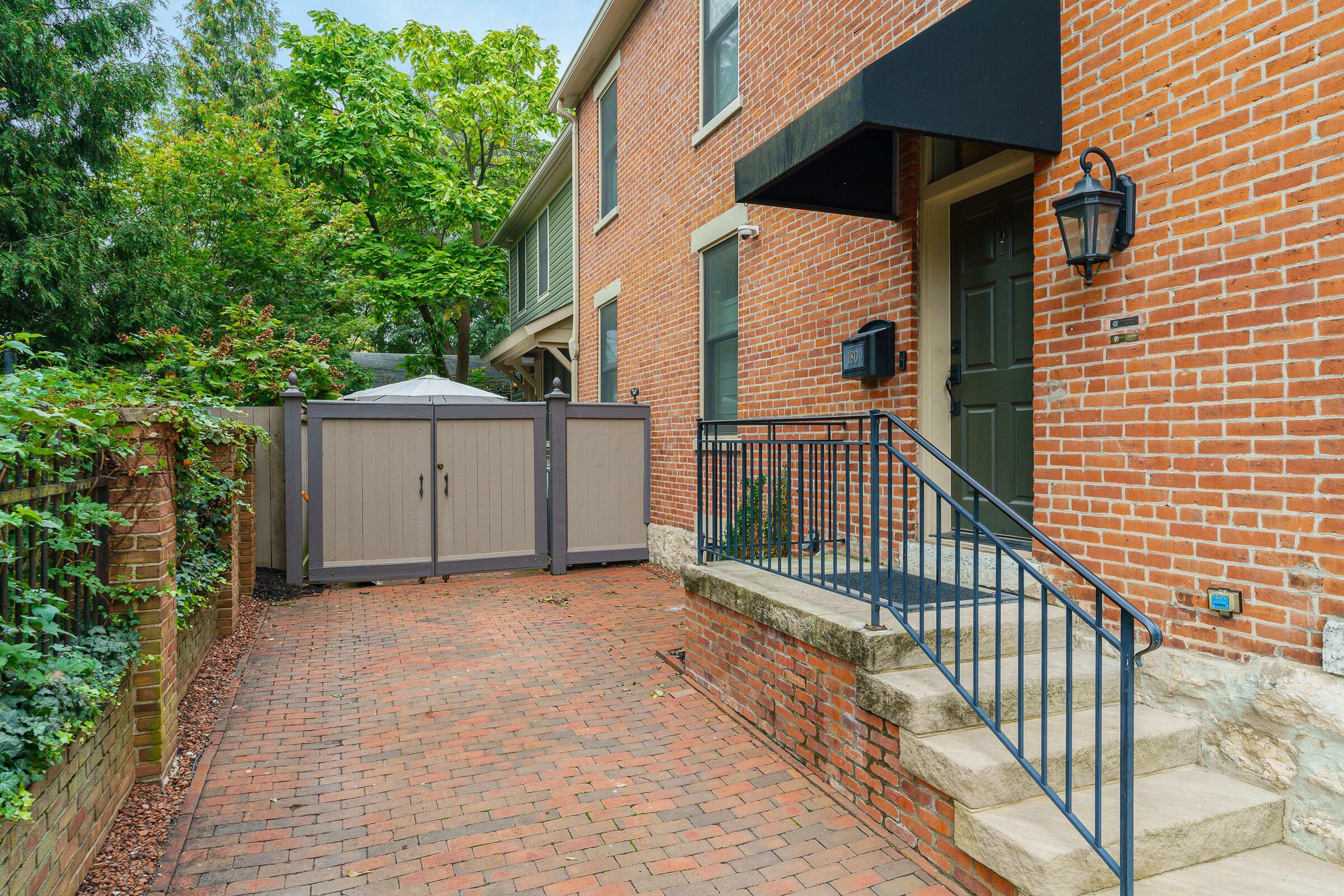 Property Photo: 180 E Kossuth Street OH 43206