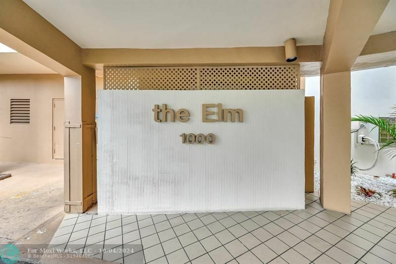 Property Photo:  1000 Saint Charles Pl 418  FL 33026 