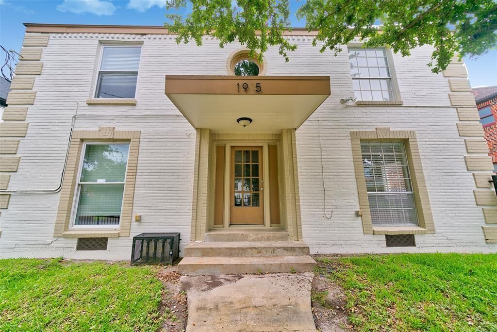 Property Photo:  1915 Binz Street 2  TX 77004 
