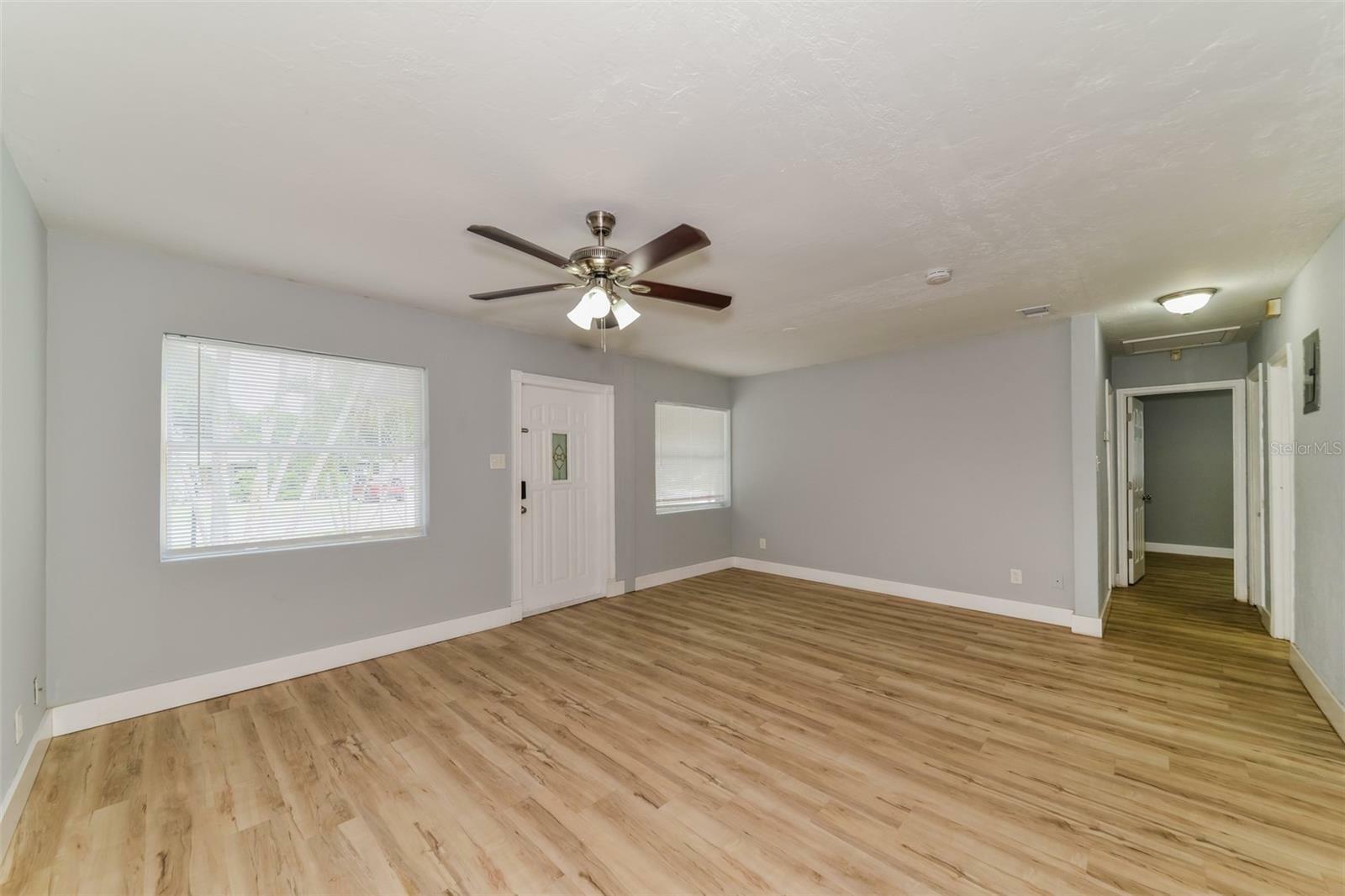 Property Photo:  2411 22nd Avenue W  FL 34205 