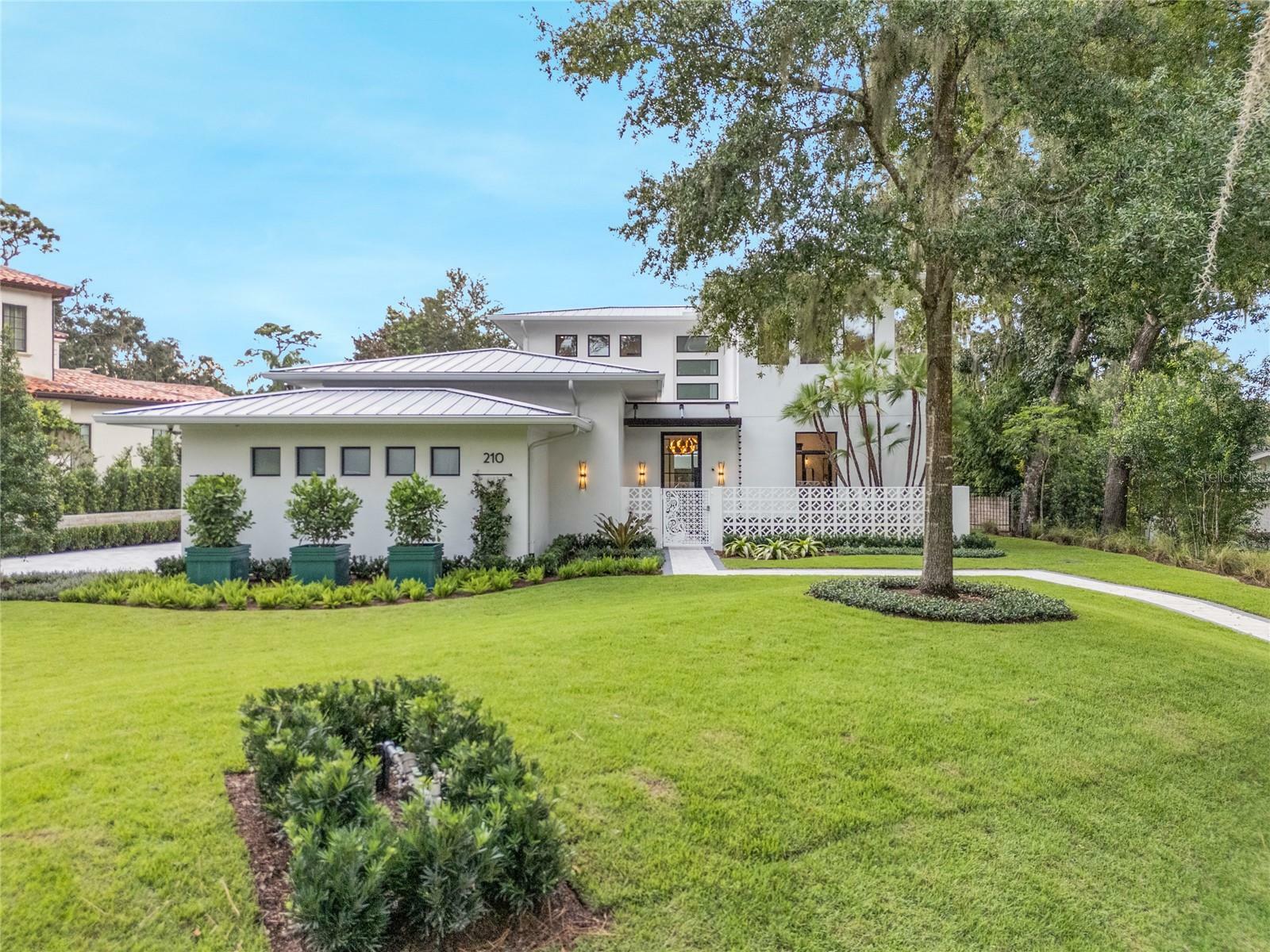 Property Photo:  210 Chelton Circle  FL 32789 