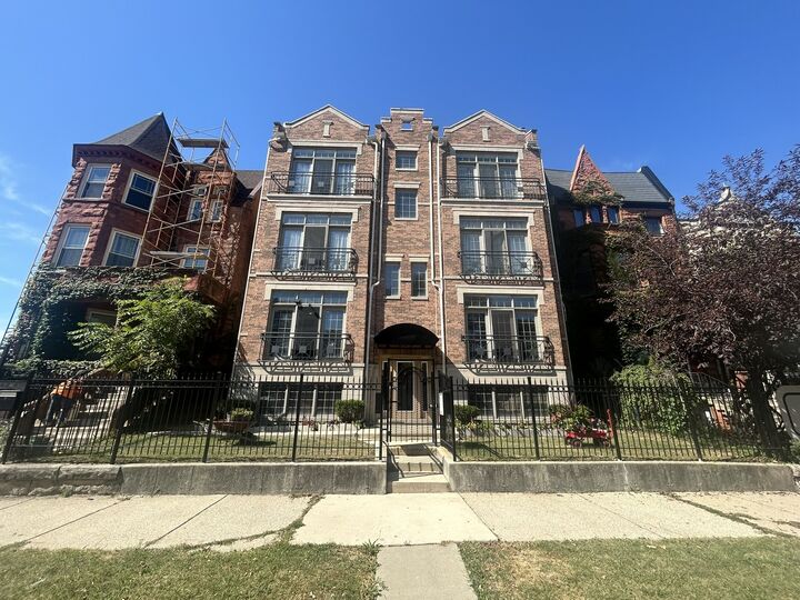 4454 S Vincennes Street 2  Chicago IL 60653 photo