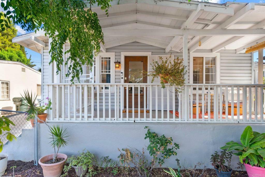 Property Photo:  1040 S Broadway  CA 92025 