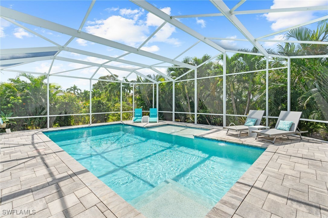 Property Photo:  1509 Biscayne Way  FL 34145 