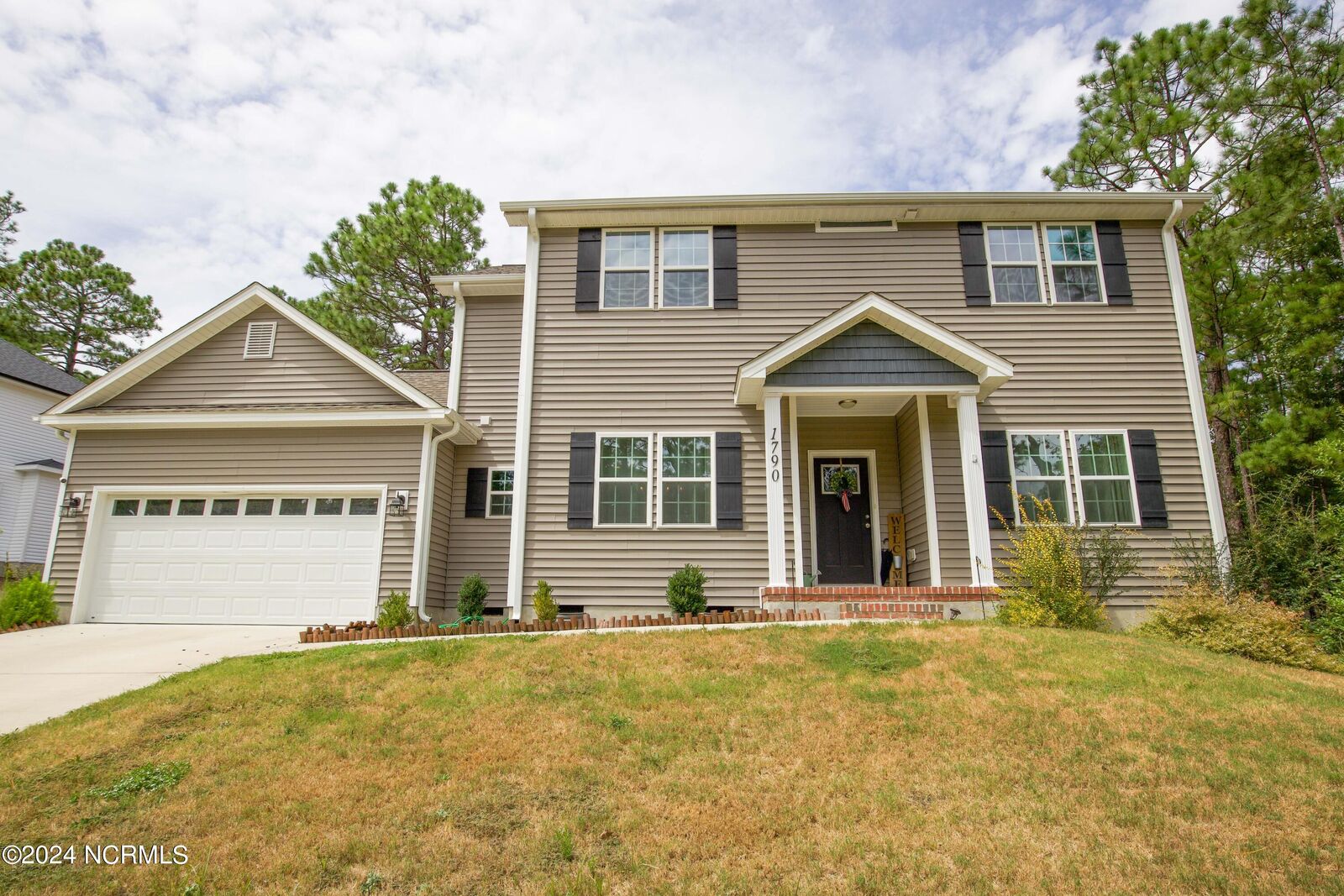 Property Photo: 1790 Longleaf Drive E NC 28374