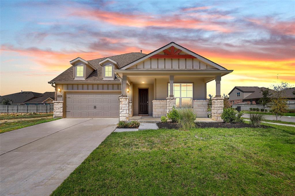 Property Photo: 2400 Jack Rabbit Way TX 76247