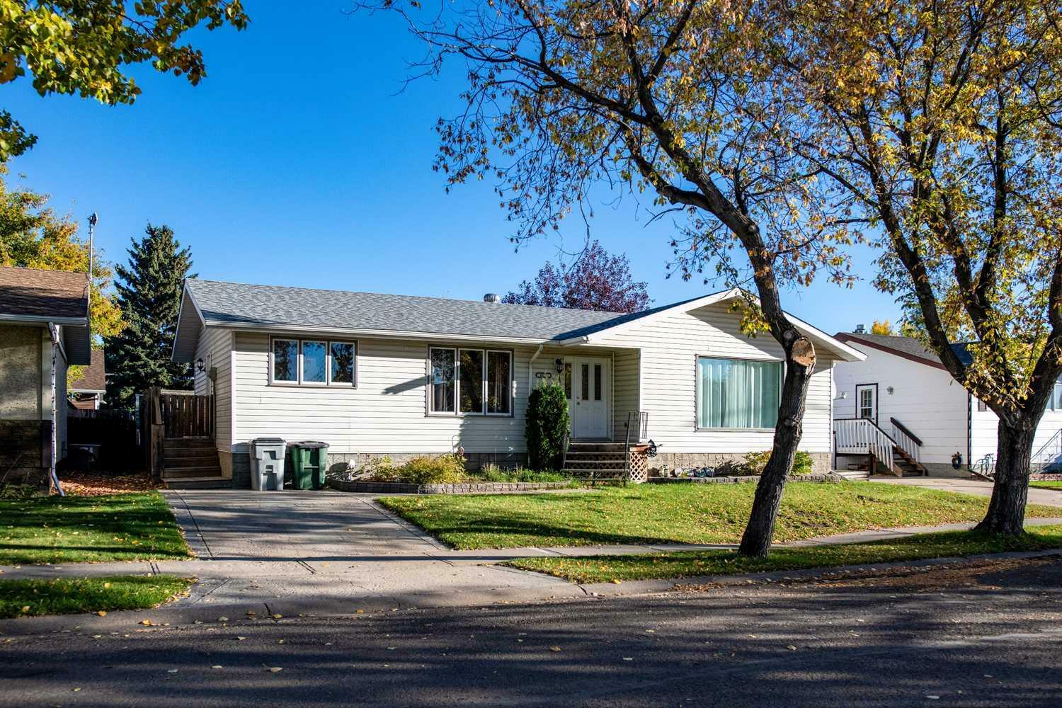 4218 54 Avenue  Provost AB T0B 3S0 photo